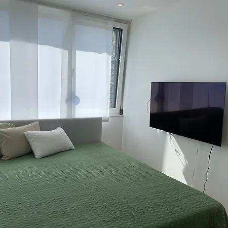 Apartman Residenza Buca 10 By Fewotessin Losone