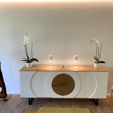 Residenza Buca 10 By Fewotessin Lägenhet Losone